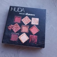 Винная палетка теней Huda: моя красавица с роскошными бордовыми оттенками