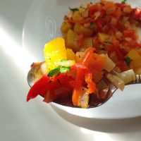 Ярко, сочно, вкусно и ароматно, устоять невозможно, готова есть такое горячее целый день