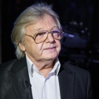 Юрий Антонов своей песней рассказывает, что важно в жизни и что надо любить